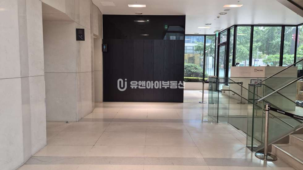 서울 중구 을지로1가 34평, 더존을지타워 사무실 임대 월세 매물번호 11238 사진 2