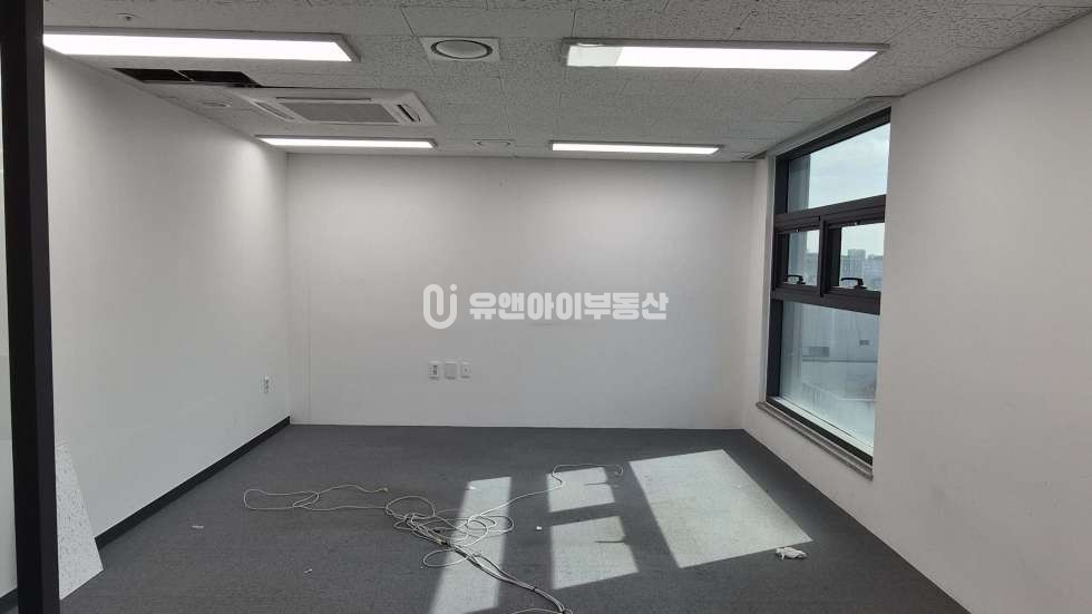 서울 강서구 마곡동 풀 인테리어 사무실 전용84평 월세 매물번호 11028 사진 8