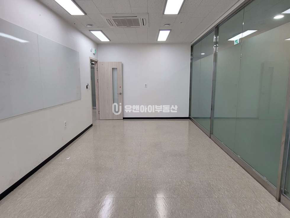 서울 강서구 마곡동 전용22평, 룸 인테리어 사무실 월세 매물번호 10266 사진 3