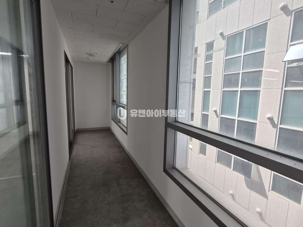 서울 강서구 마곡동 마곡나루역 36평 깔끔한 사무실 인테리어x 월세 매물번호 11616 사진 3
