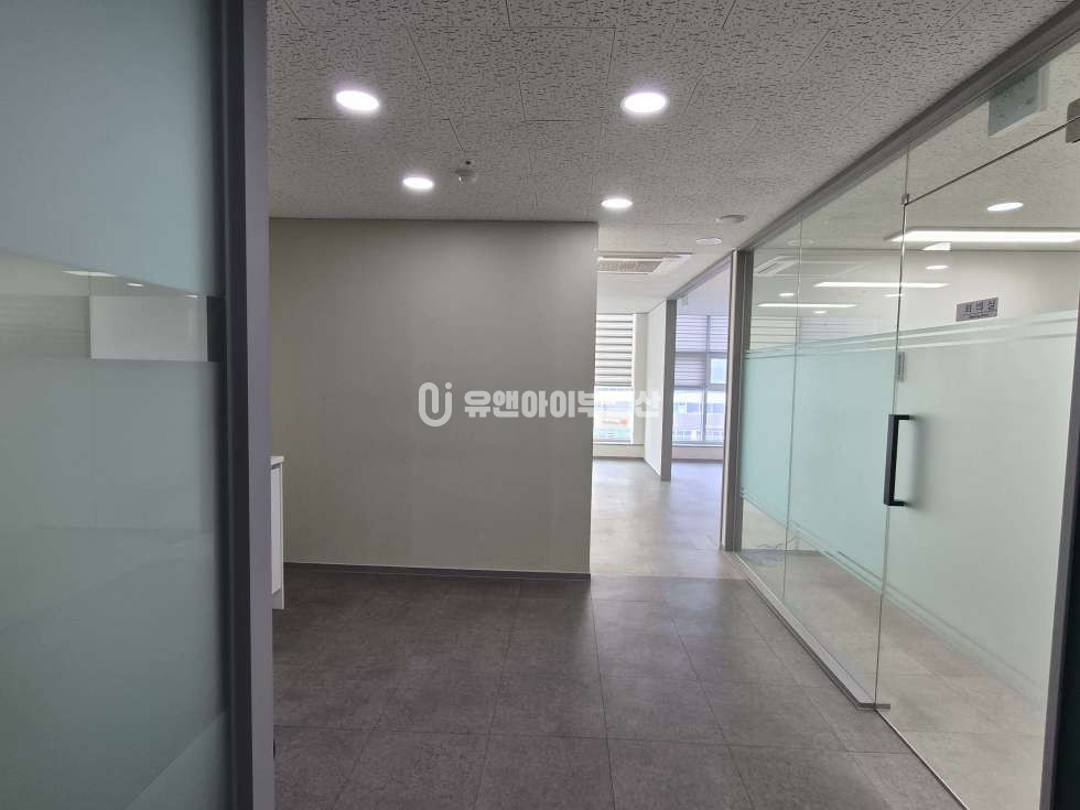 서울 강서구 마곡동 sb타워2 발산역 20평 룸 인테리어 월세 매물번호 11638 사진 1