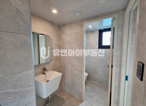 서울 강남구 도곡동 현대미술형 최고급 디자인 / 밝은 채광 / 고급 마감재 월세 매물번호 10631 사진 4