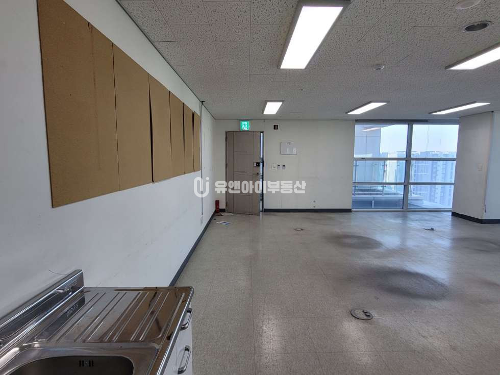 서울 강서구 마곡동 마곡나루역 ,코너, 룸 인테리어 월세 매물번호 10113 사진 1