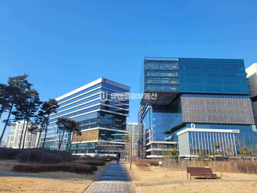 서울 강서구 마곡동 D동동 마곡 랜드파크, 르웨스트 시티타워 코엑스 마곡 전용 586평 월세 매물번호 10600 사진 1